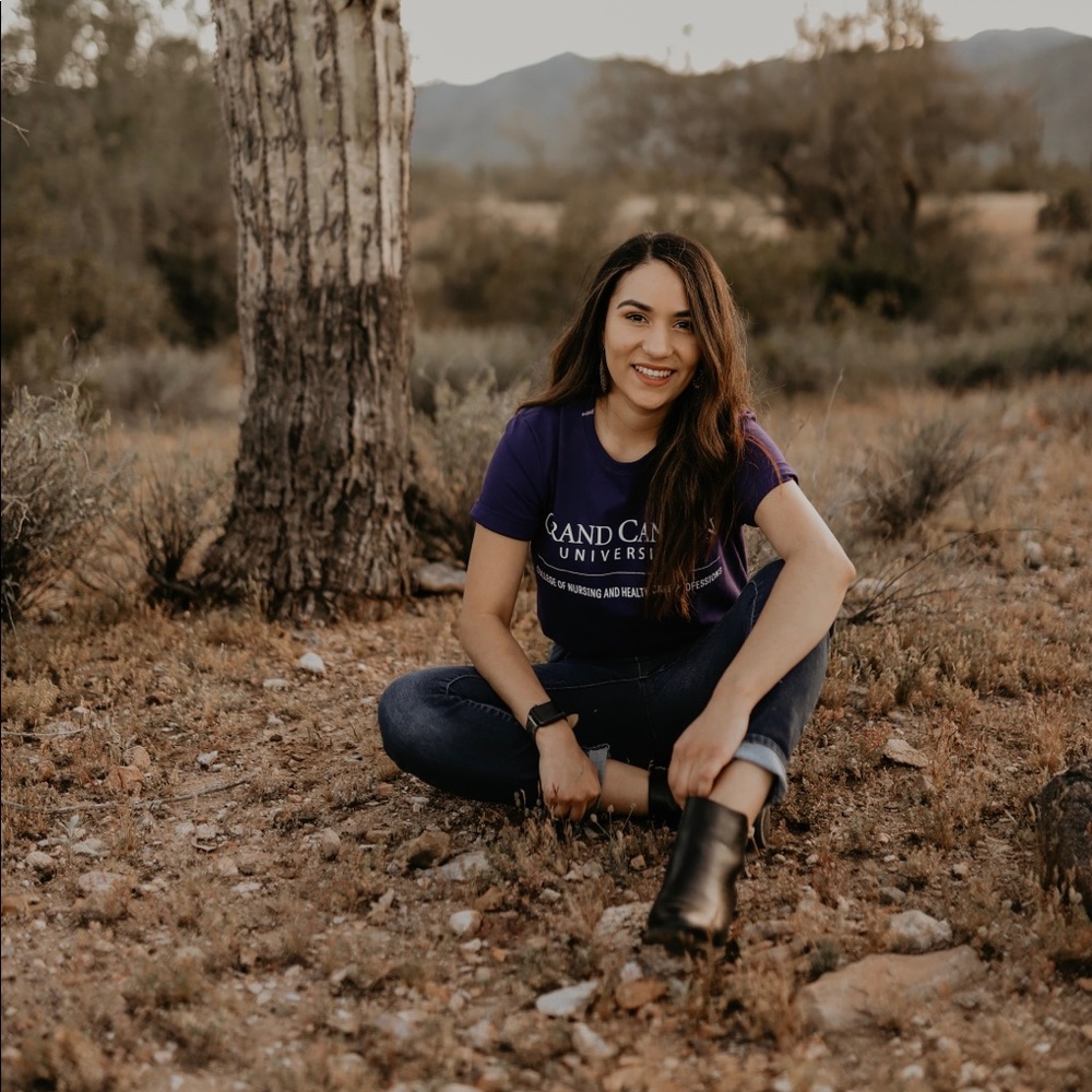 Meet your posher, Liz 💘